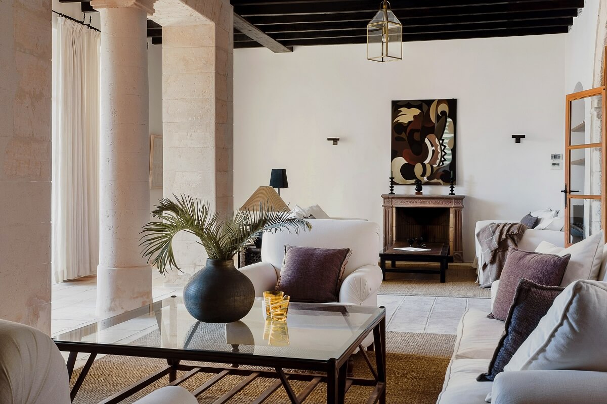A Renovated Historic Townhouse on Mallorca 6 living-room-wooden-ceiling-pillars-nordroom