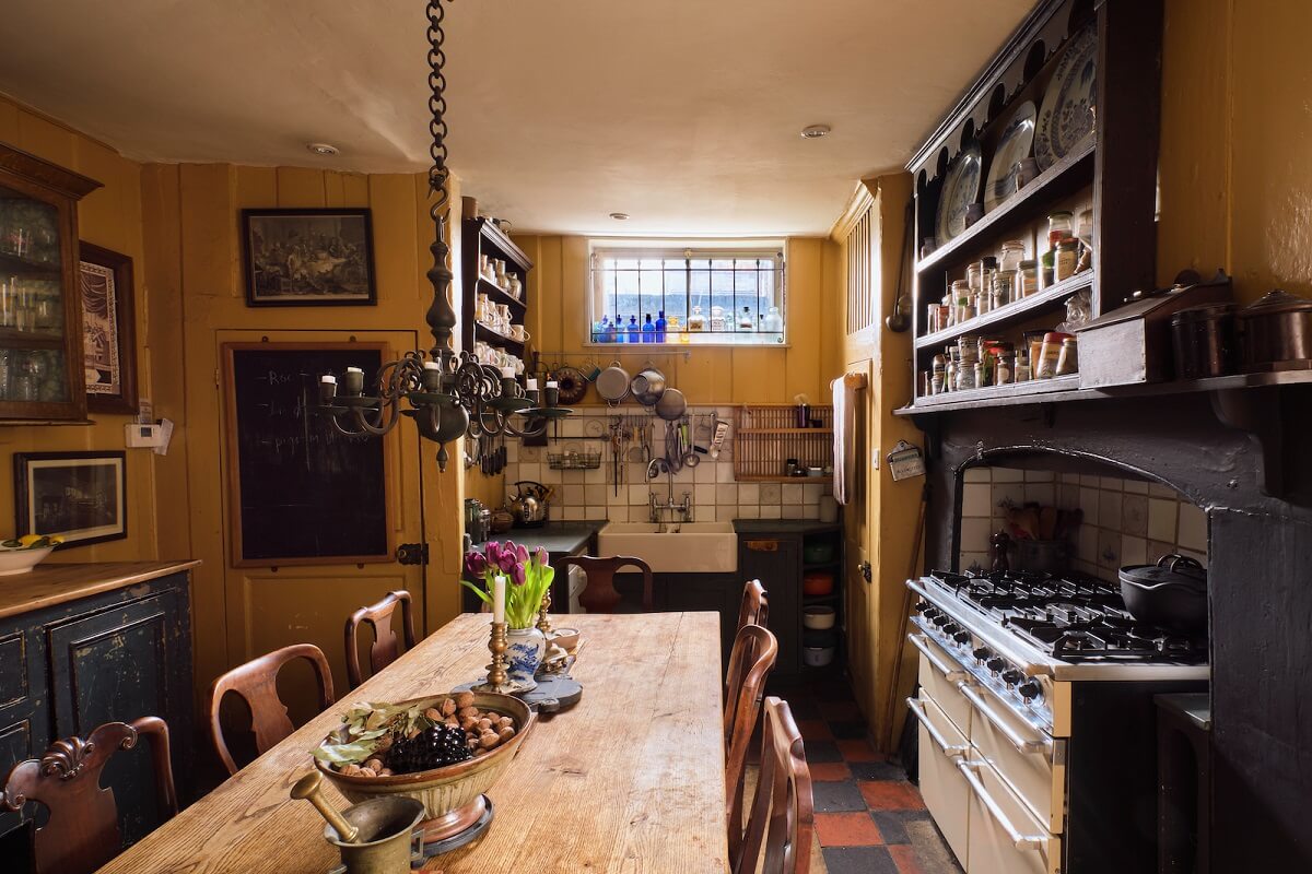 An English Home Packed with History and Color 12 20230531 OGT INIGO TERRETTSPLACE 022 An English Home Packed with History and Color