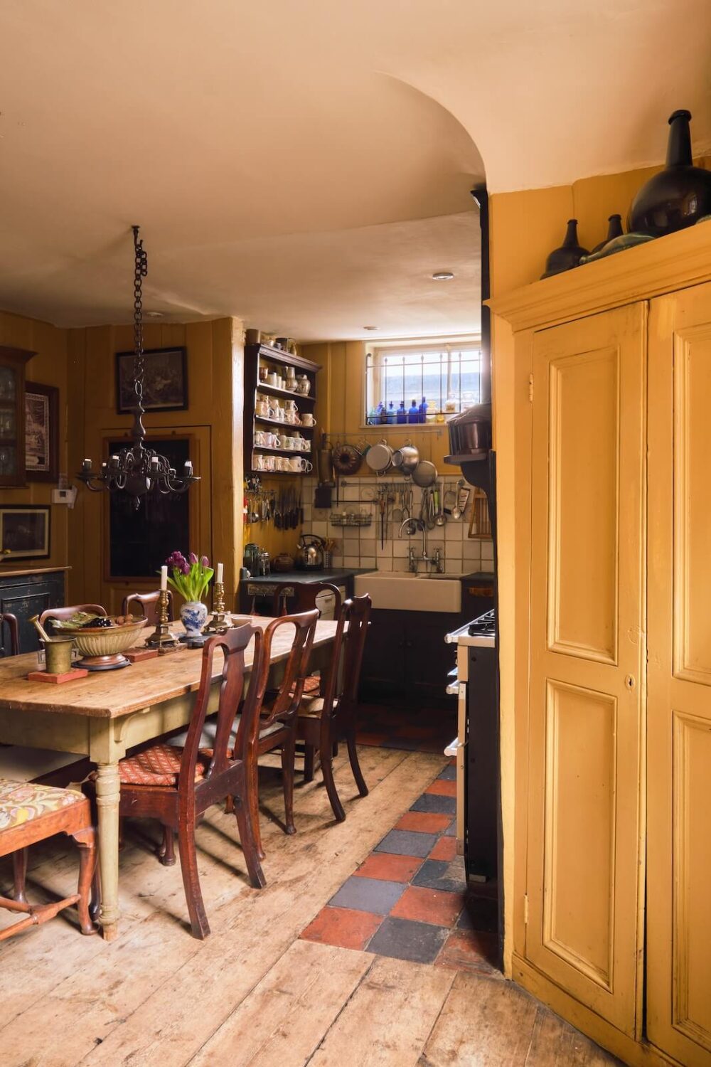 An English Home Packed with History and Color 13 20230531 OGT INIGO TERRETTSPLACE 023 An English Home Packed with History and Color