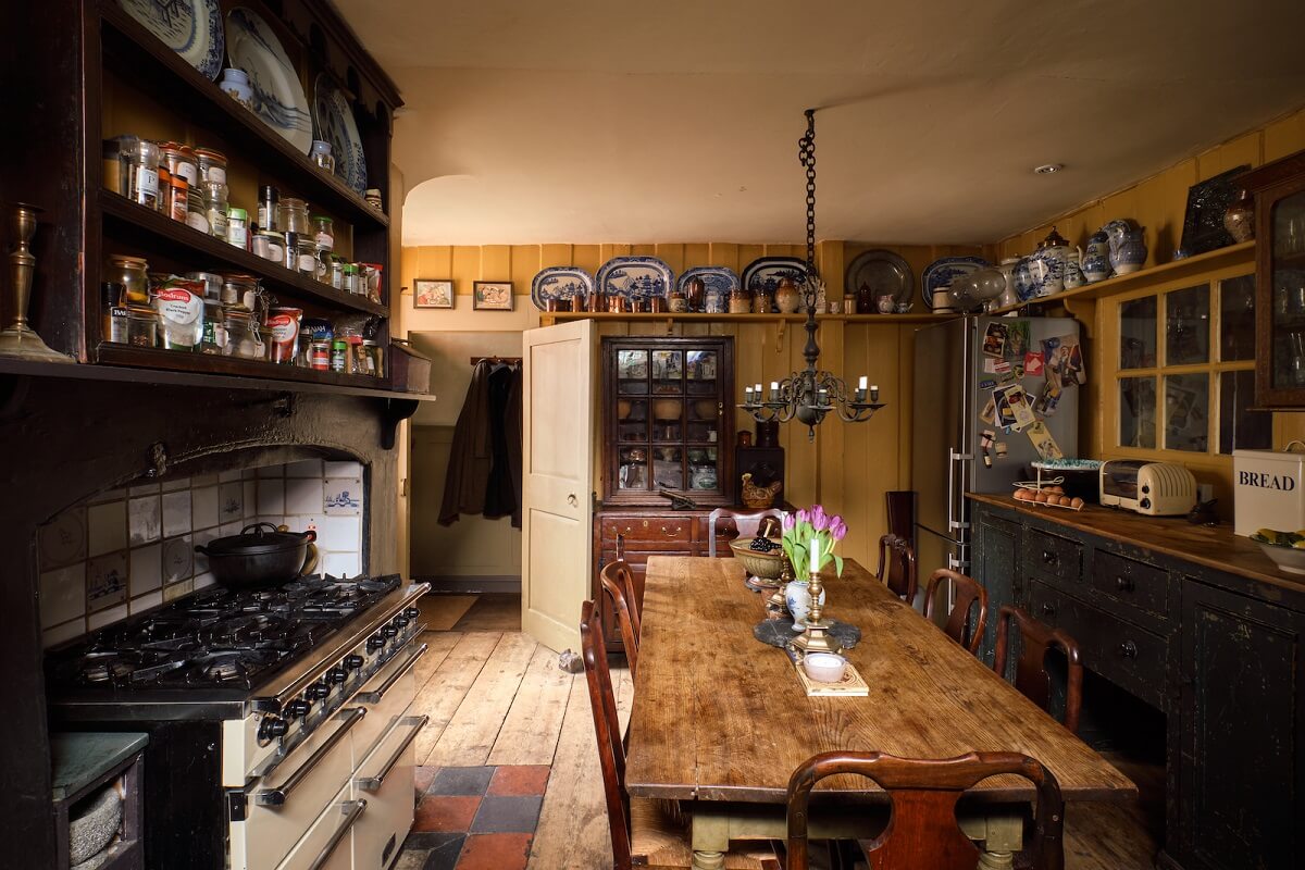 An English Home Packed with History and Color 14 20230531 OGT INIGO TERRETTSPLACE 025 An English Home Packed with History and Color