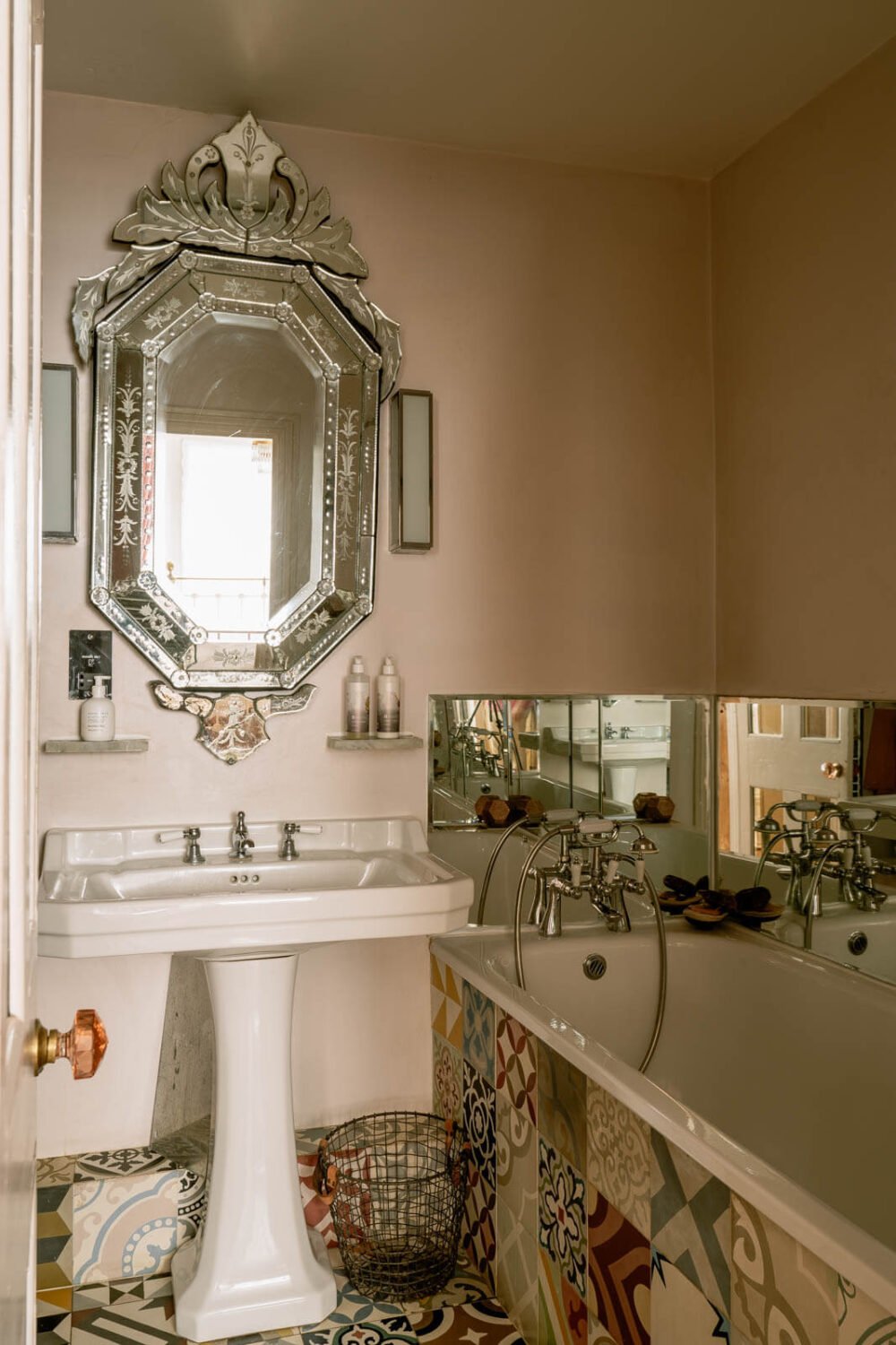 A London Home with Color Accents and a Secret Garden Shed 12 bathroom-with-tub-mirror-tiles-nordroom