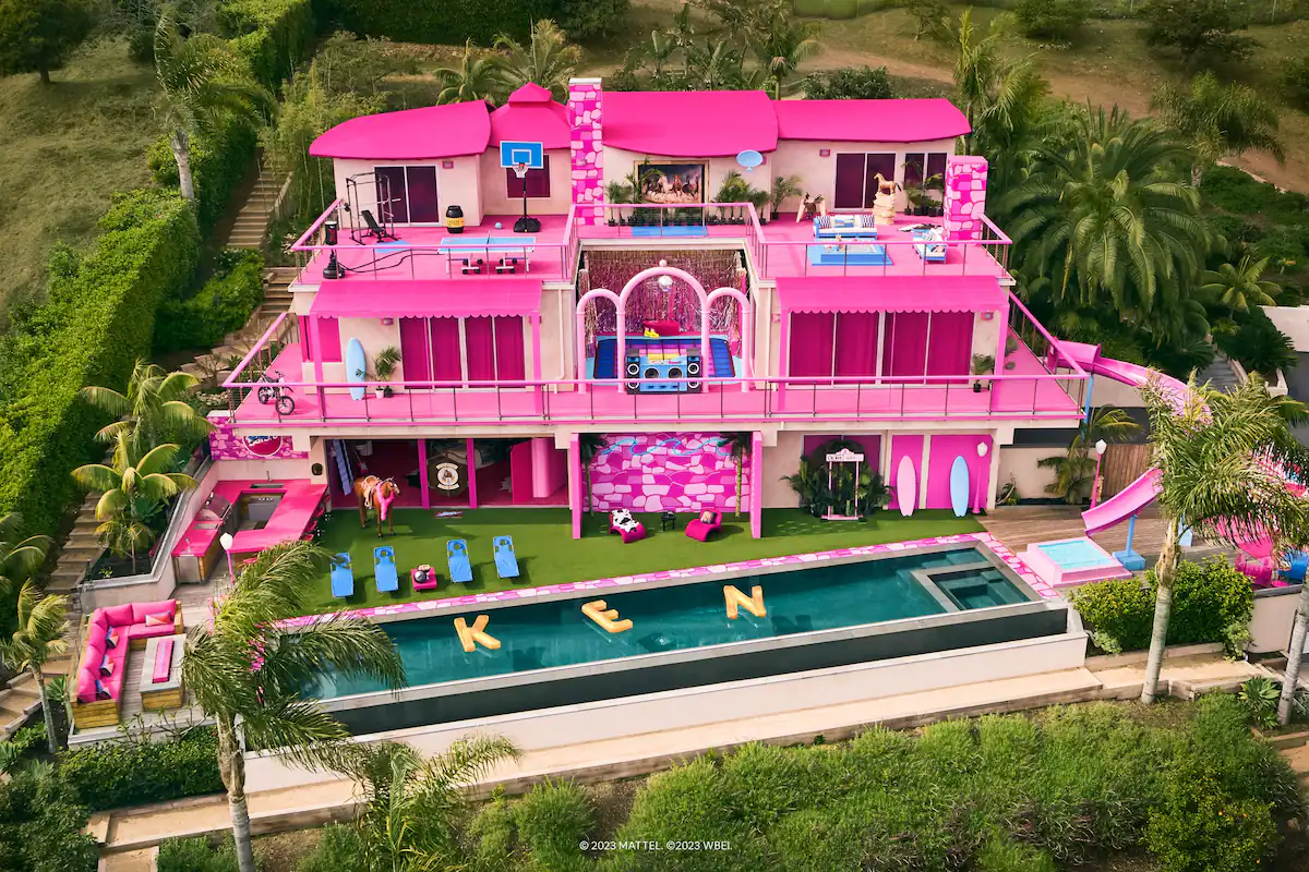 Stay in Barbie's Malibu DreamHouse - Ken's Way! 1 real-life-dollshouse-malibu-barbie-ken-nordroom