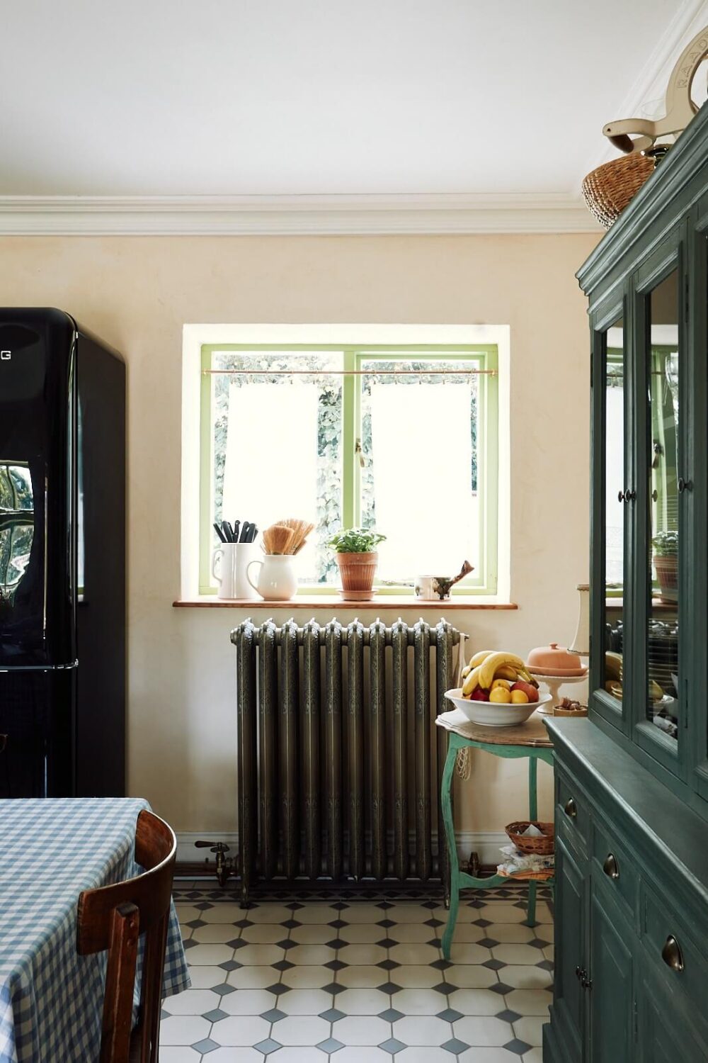 An English Cottage with a Perfect Kitchen 11 black-white-tiled-flooring-devol-kitchen-cottage-nordroom