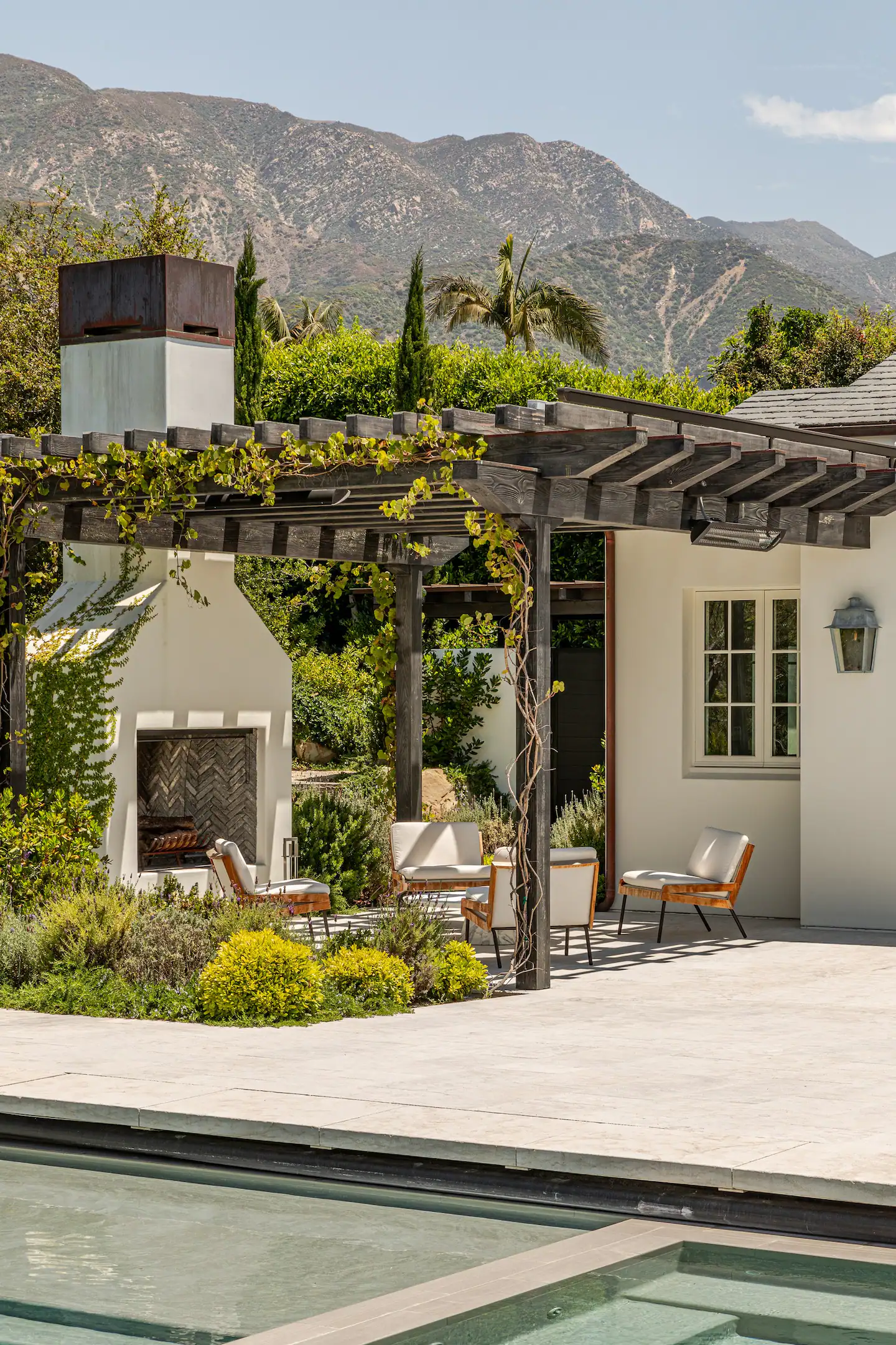 garden-terrace-outdoor-fireplace-nordroom