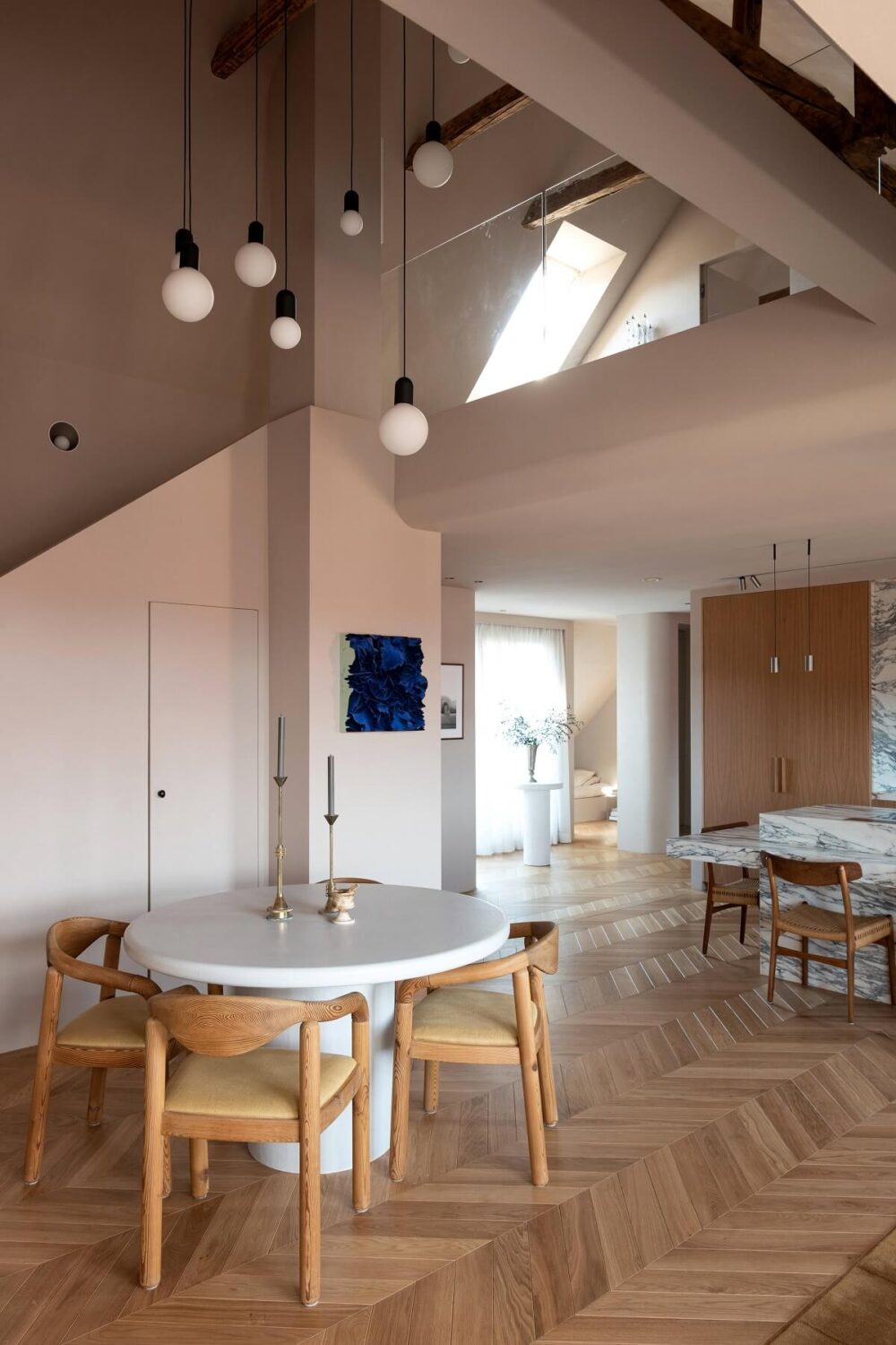 A Luxurious Penthouse Apartment in Stockholm 9 round-dining-table-scandinavian-penthouse-nordroom