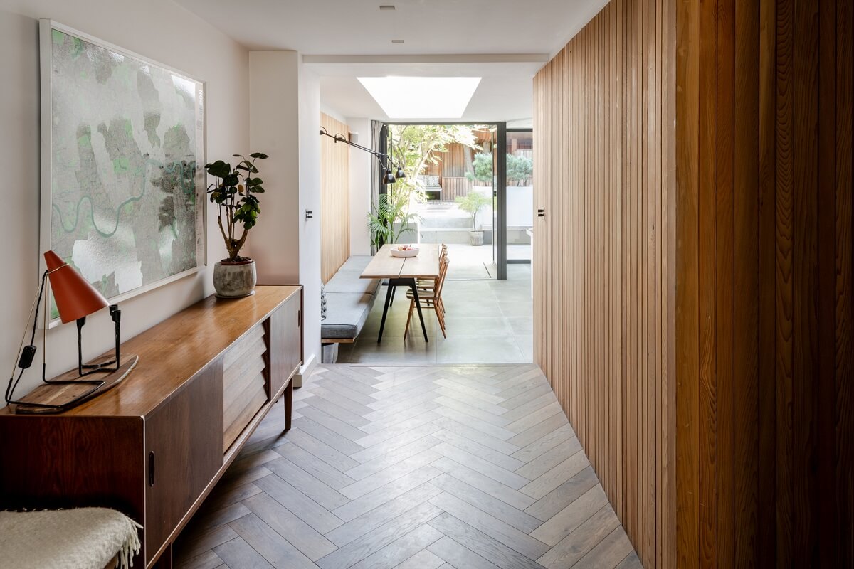 Old and New in a Stylish Renovated Home in London 7 Malvern Road London E8 19 Old and New in a Stylish Renovated Home in London