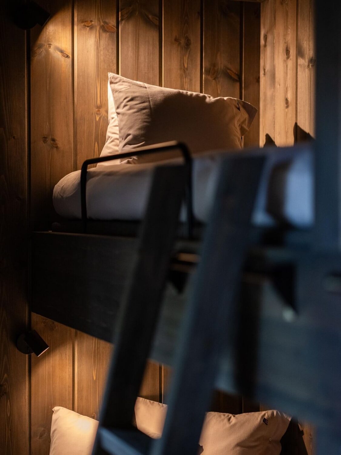A Modern Rustic Log House in Sweden 15 log-house-bunk-bed-detail-nordroom