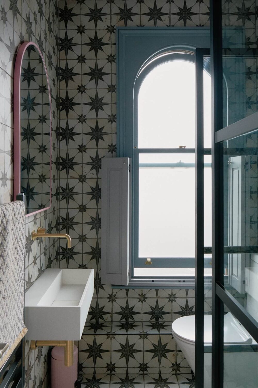 83 Small Bathroom Ideas & How To Make It Look Bigger 52 small-bathroom-blue-windowframe-tilework-nordroom