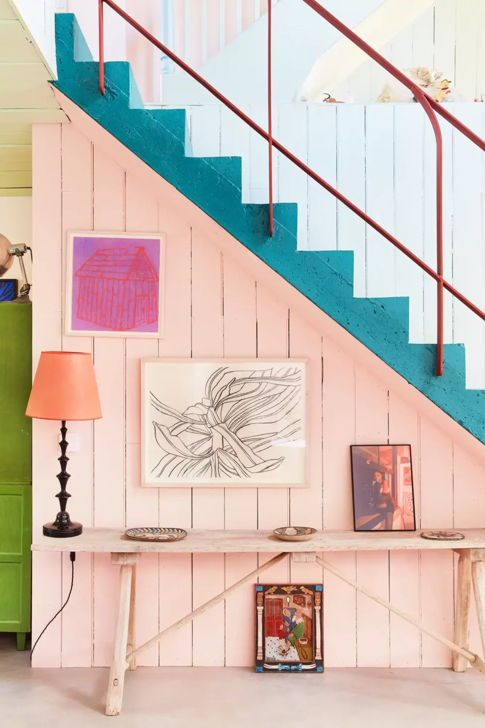 50+ Rooms That Prove ‘The Unexpected Red Theory’ Really Works 39 colorful home teal stairs