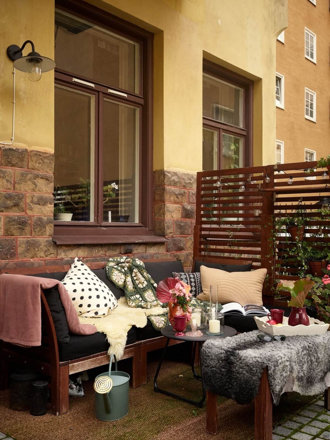 A Warm Vintage Apartment in Stockholm 19 outdoor-terrace-vintage-apartment-sweden-nordroom