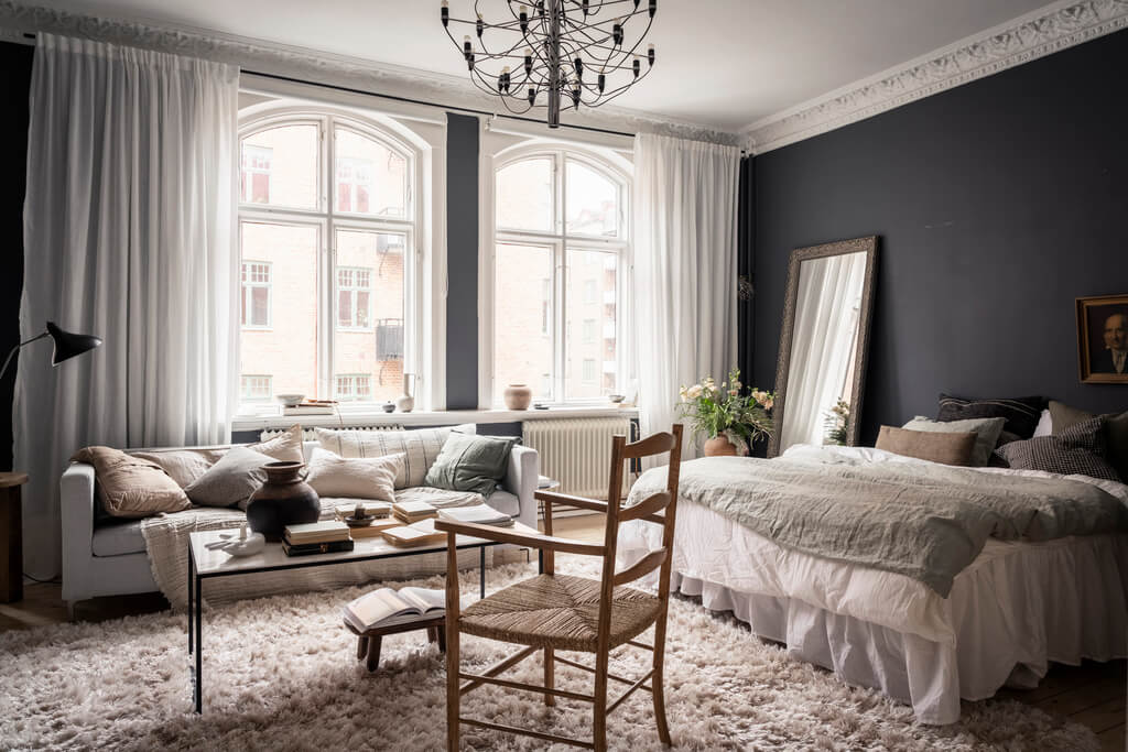 Best of 2023: Studio Apartments 20 scandinavian studio apartment black walls
