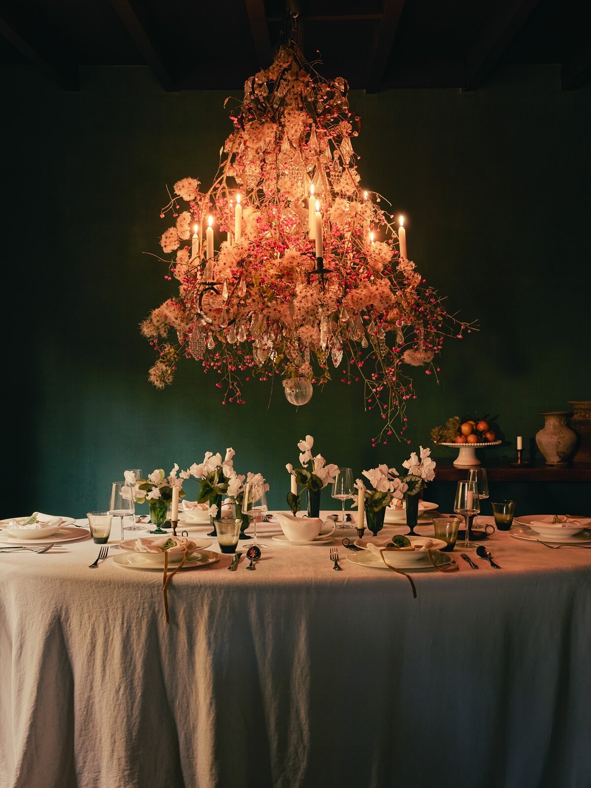 zara-home-christmas-2023-chandelier-dining-table-setting-nordroom