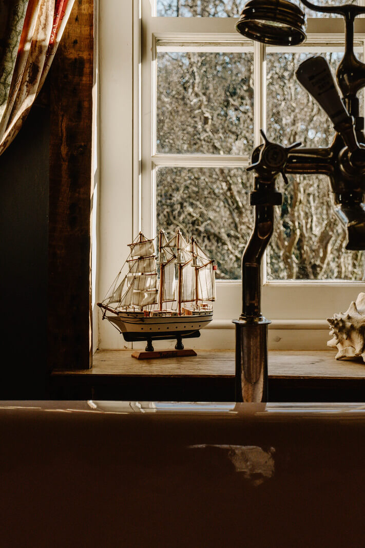 A Cozy Historic English Country House with Exposed Beams 15 bathroom detail