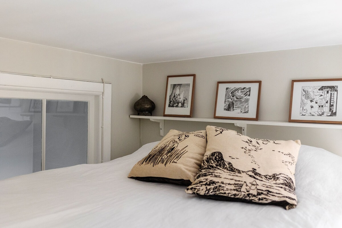 Small Bedroom Decorating Ideas That You'll Love 12 loft-bed-with-shelf-indoor-window-nordroom