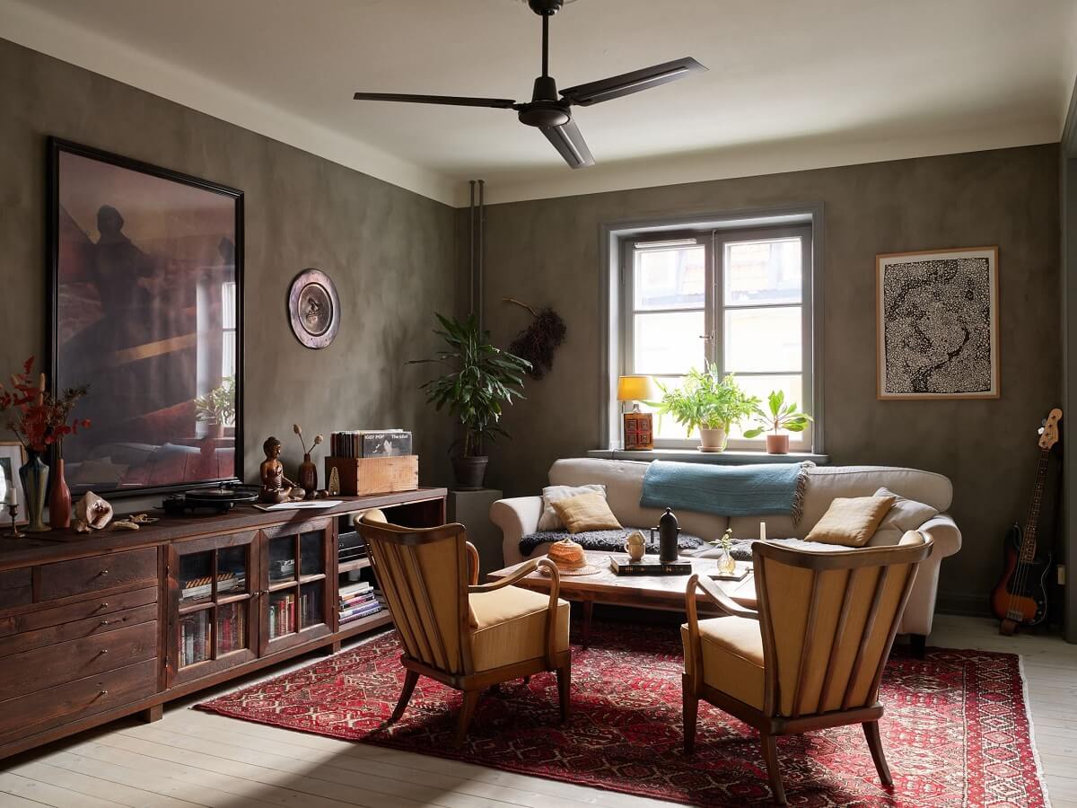 Cozy Vintage Style in a Swedish 1920s Apartment 1 gray vintage living room