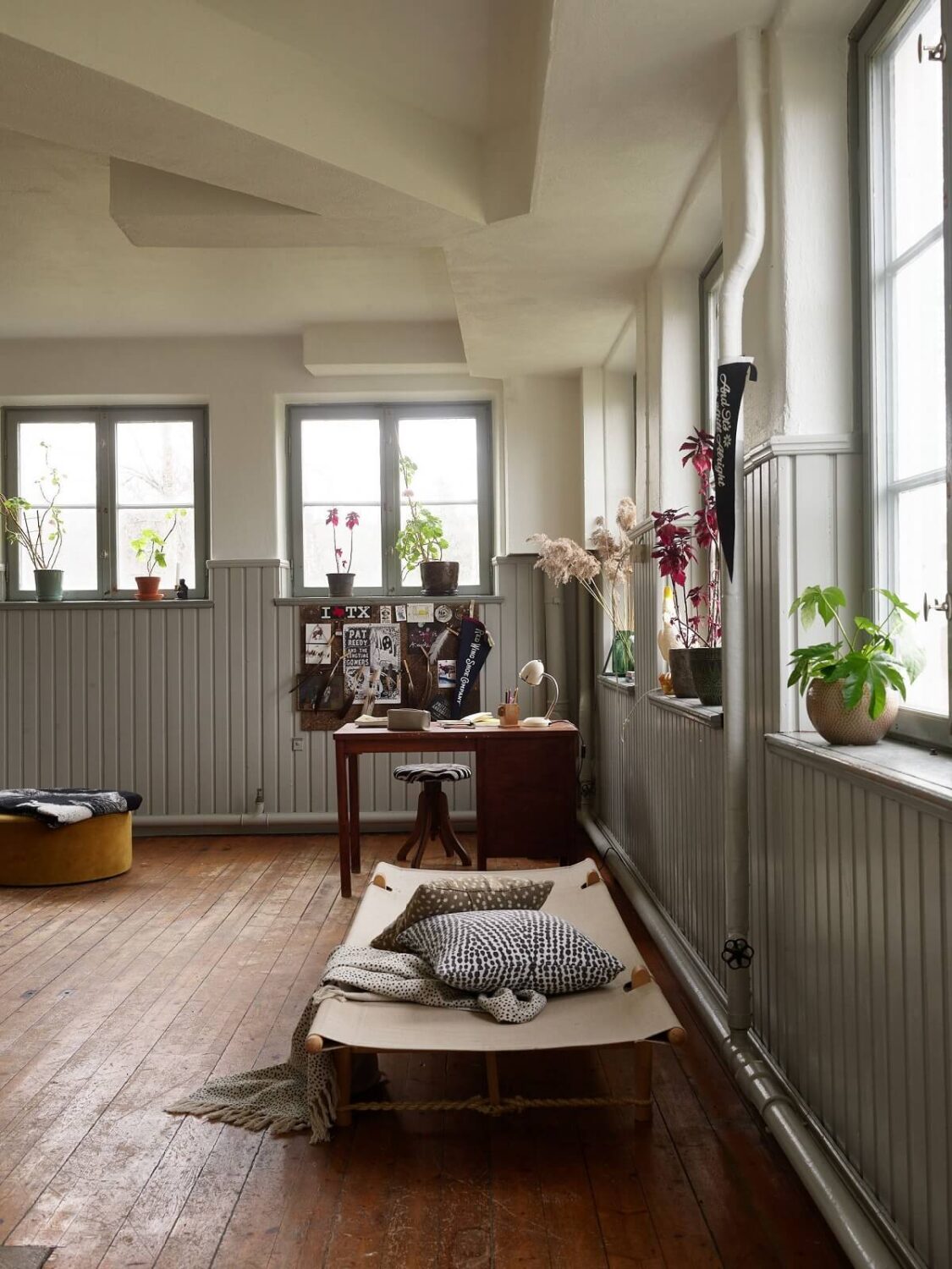 A Charming School Conversion in Sweden 25 large basement room
