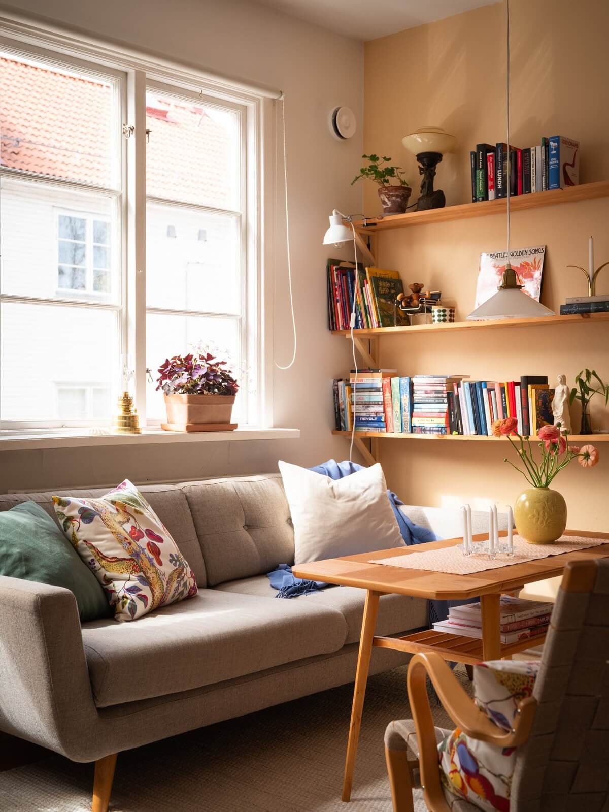 living room with light orange wall