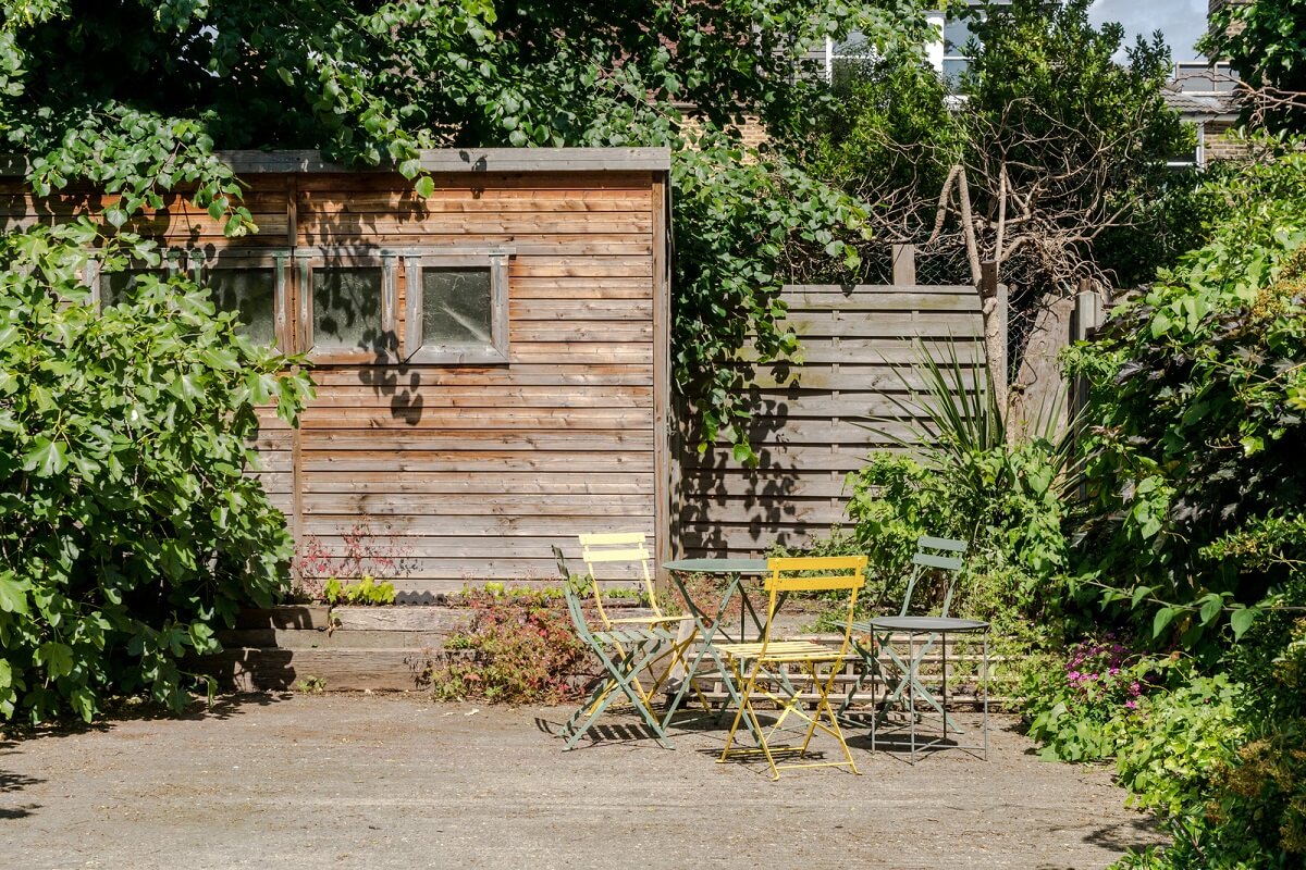 A London Home with an Oak-Framed Glazed Extension 18 garden with shed A London Home with an Oak-Framed Glazed Extension