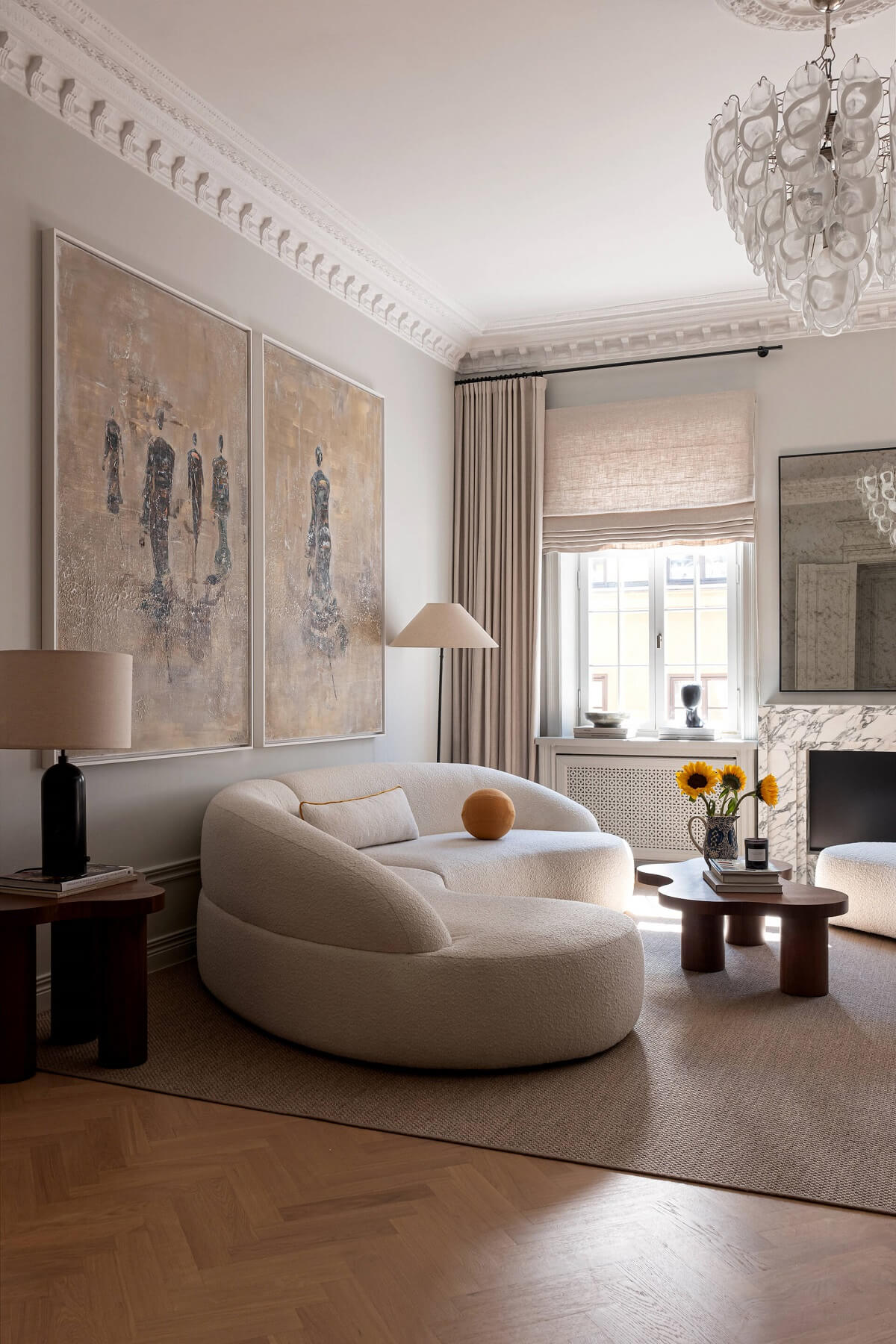 A Luxurious Renovated Turn-of-the-Century Apartment