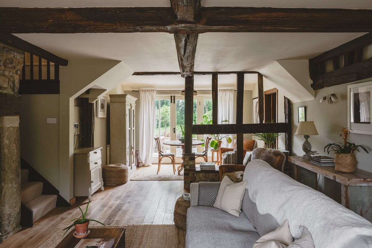 A Charming 17th-Century Farmhouse in England 1 2 1 A Charming 17th-Century Farmhouse in England