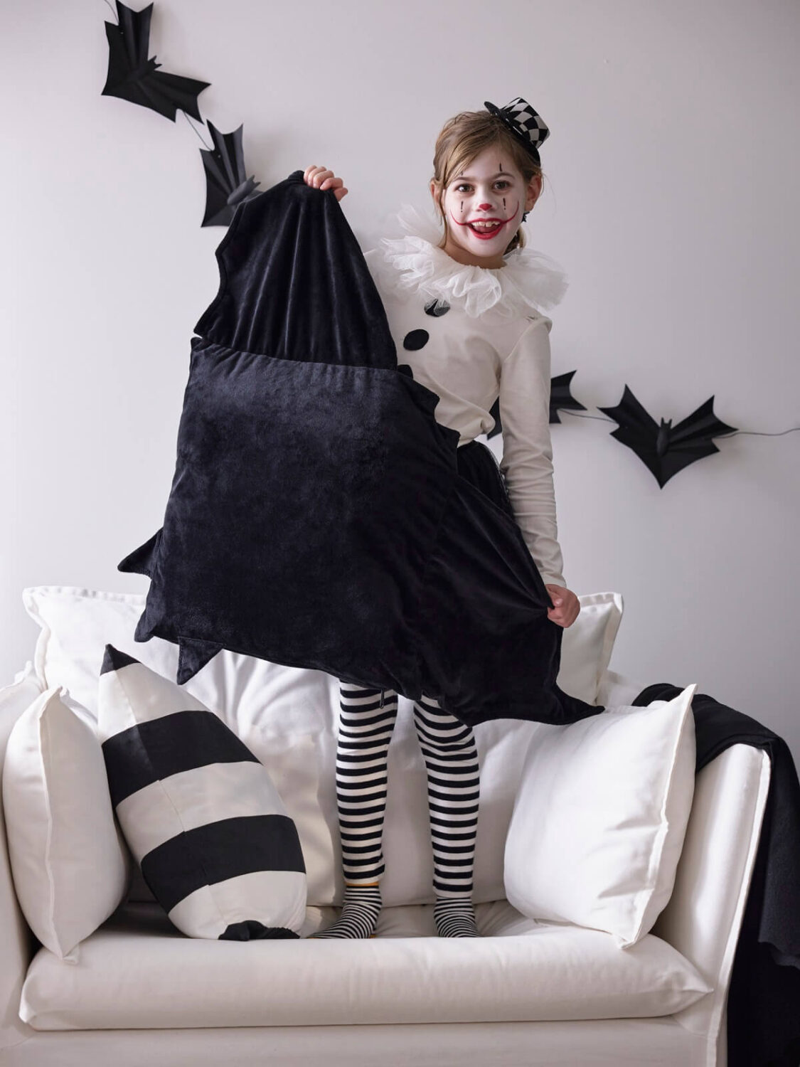 IKEA HÖSTAGILLE: A Fall Collection with Halloween Decorations 2024 29 IKEA_HOSTAGILLE_cushion halloween decor