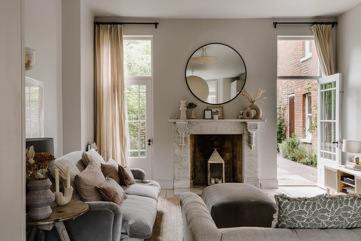 A Light Color Palette and Serene Rooms in a Stunning English Apartment 2 Wykeham House 14 A Light Color Palette and Serene Rooms in a Stunning English Apartment