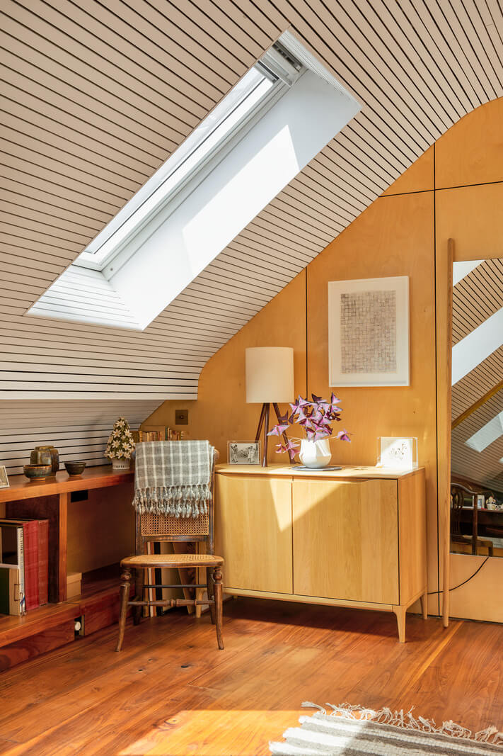 A Natural Material Palette and Light Filled Rooms in a London Home 16 a0O0X00000QXKpKUAX N107 webres A Natural Material Palette and Light Filled Rooms in a London Home
