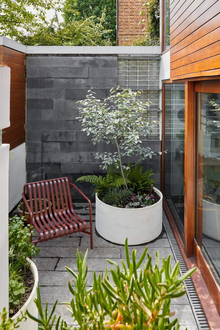 A Natural Material Palette and Light Filled Rooms in a London Home 20 a0O0X00000QXKpKUAX N86 webres A Natural Material Palette and Light Filled Rooms in a London Home