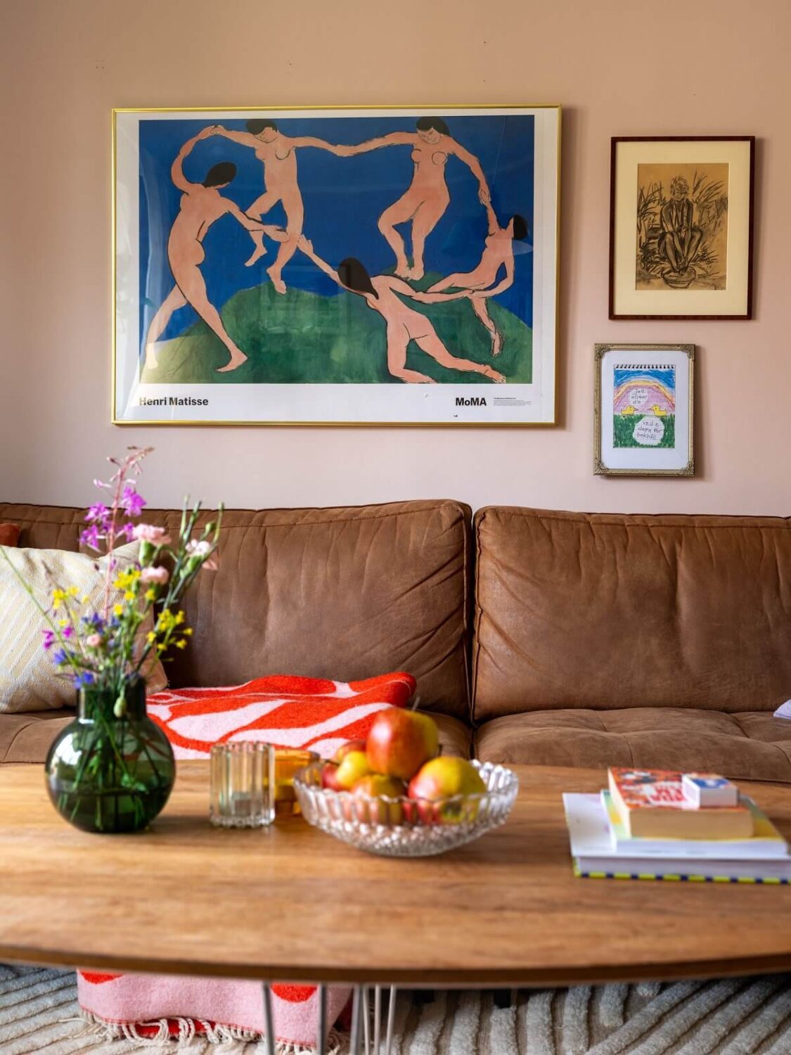 A Studio Apartment with Light Pink Walls and Vintage Furniture 6 sofa studio apartment