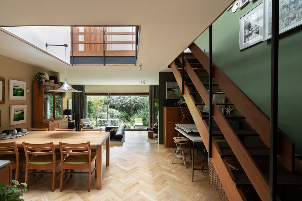 A Beautiful Mid-Century House in London 1 living room with open ceiling