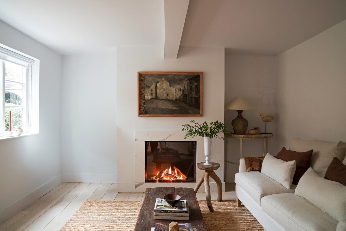 Contemporary Light Interiors in a 19th-Century English Cottage 1 Baptist Contemporary Light Interiors in a 19th-Century English Cottage