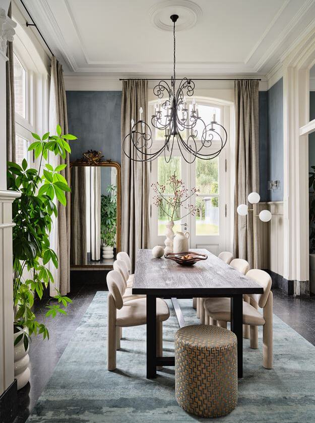 Best of 2024: Dining Rooms 4 classic dining room with high ceiling and rug