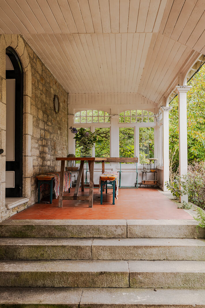 A Strong Color Palette in a Unique Country House in Cornwall 23 veranda home in cornwall