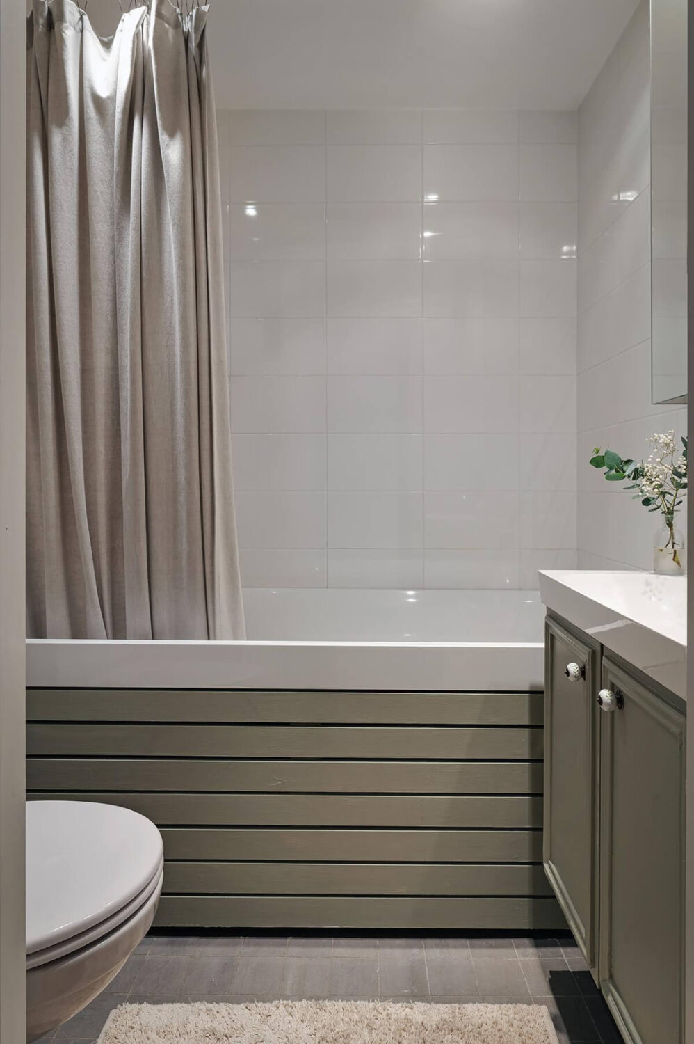 A Swedish Apartment with an Open Living Space and Period Features 27 bathroom