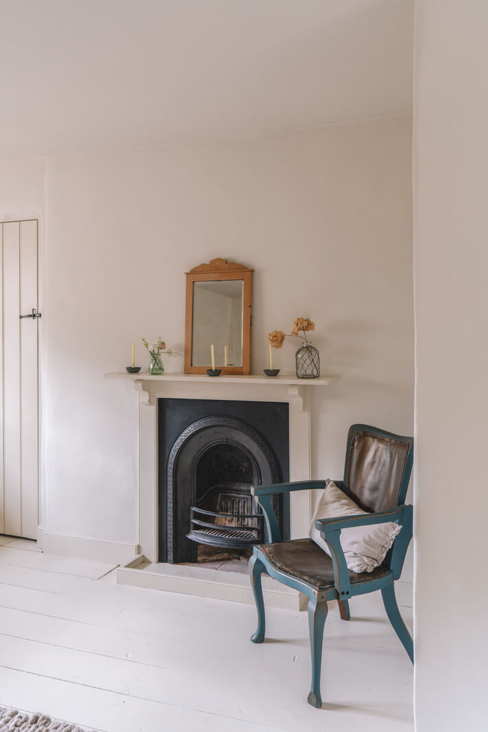 A Beautiful Renovated Country House in England 24 bedroom fireplace white floorboards
