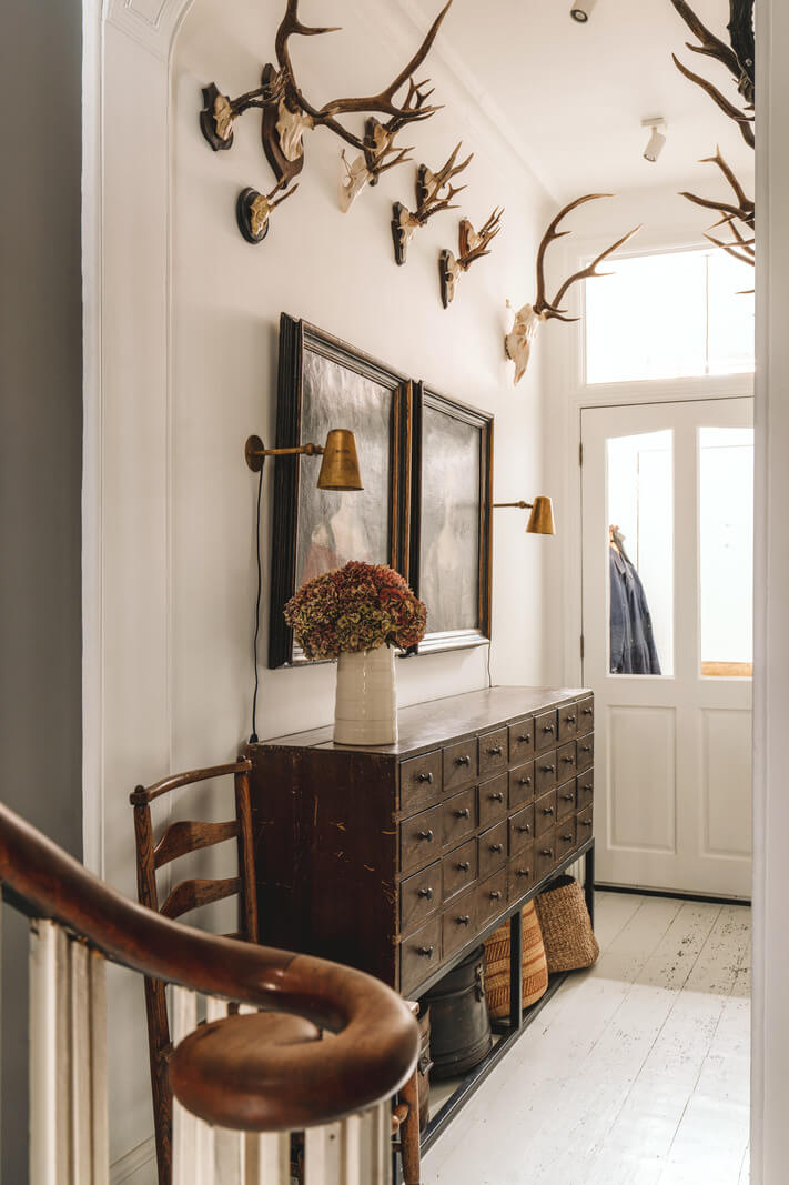 A Renovated Georgian Townhouse with a Stunning Kitchen Extension 38 hallway