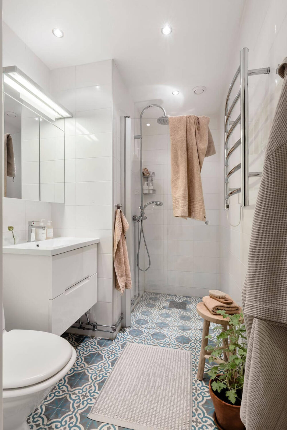 White-Painted Floorboards in a Turn-of-the-Century Apartment 24 moroccan style floor tiles bathroom