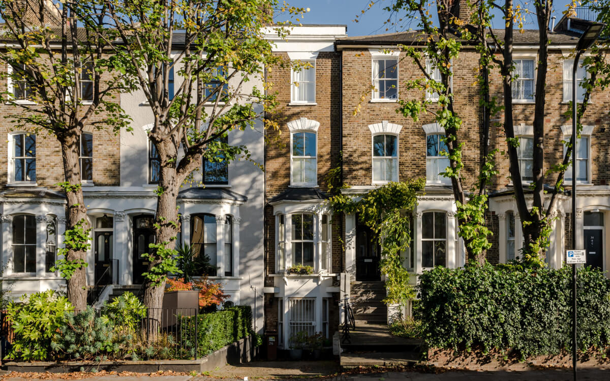 A Modern Apartment in a London Victorian House 20 narrow london townhouse A Modern Apartment in a London Victorian House