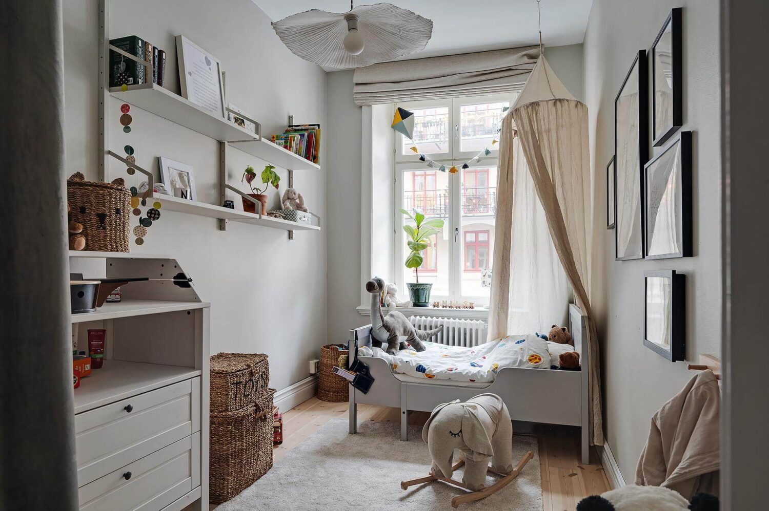 A Swedish Apartment with an Open Living Space and Period Features 25 serene kids bedroom