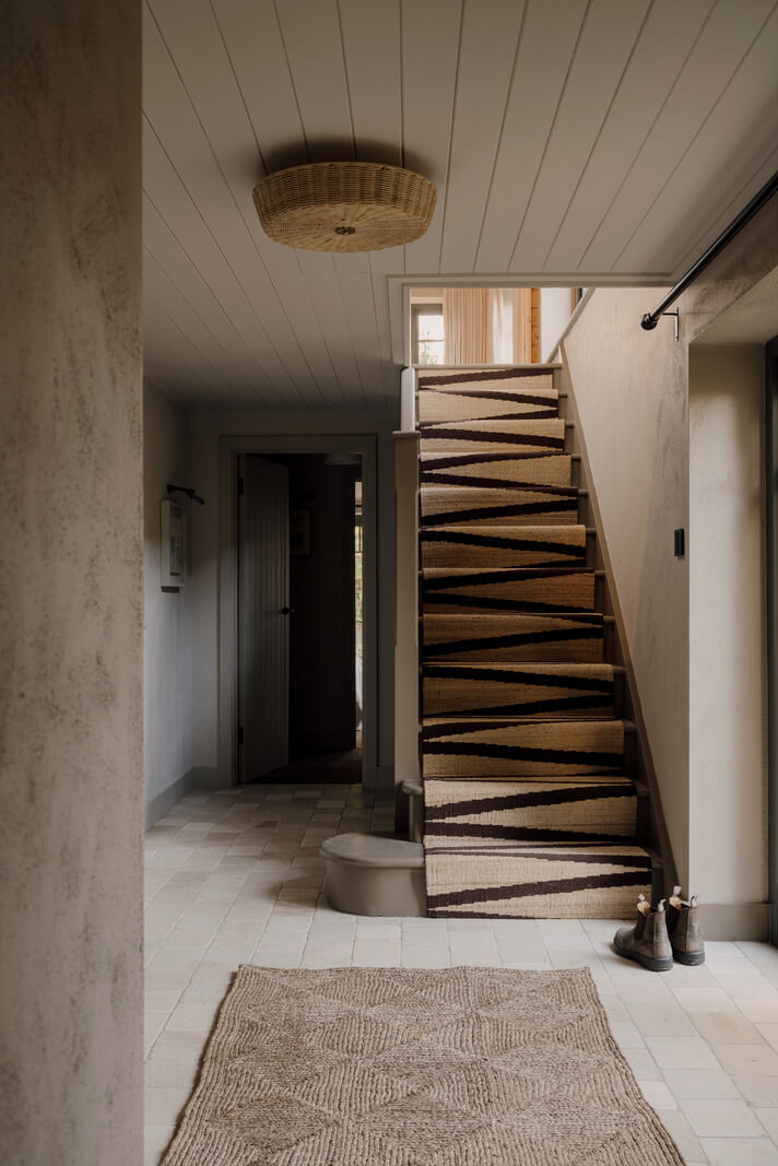 A Cozy and Contemporary Take on a Traditional Log House 18 staircase