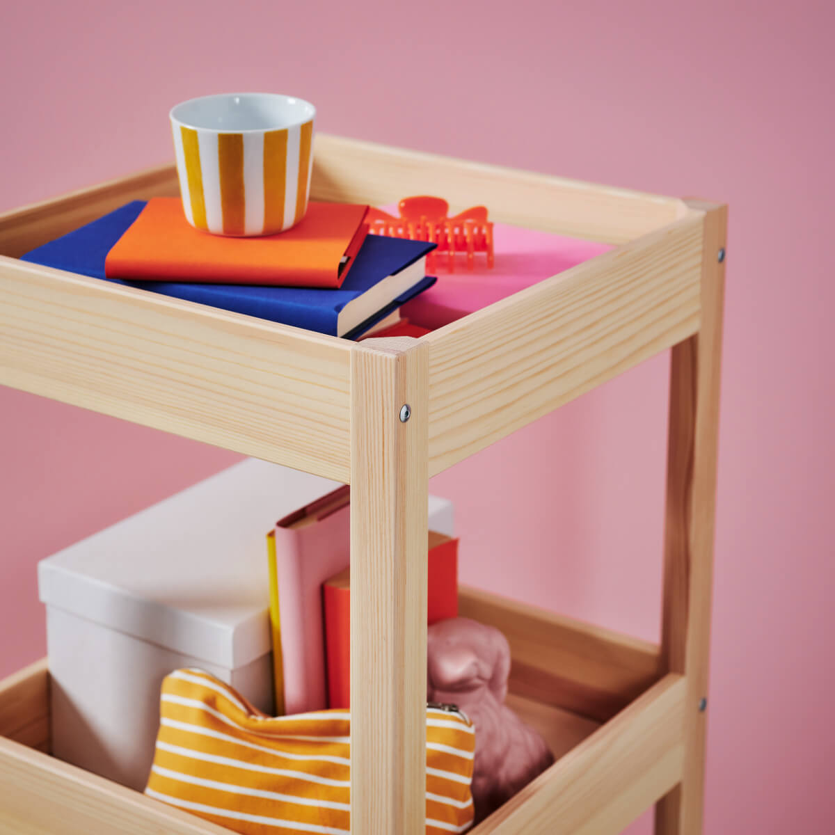New IKEA Collection April 2025: Colorful Designs and Patterns 21 IKEA_LOSHULT_rullvagn_PH202890
