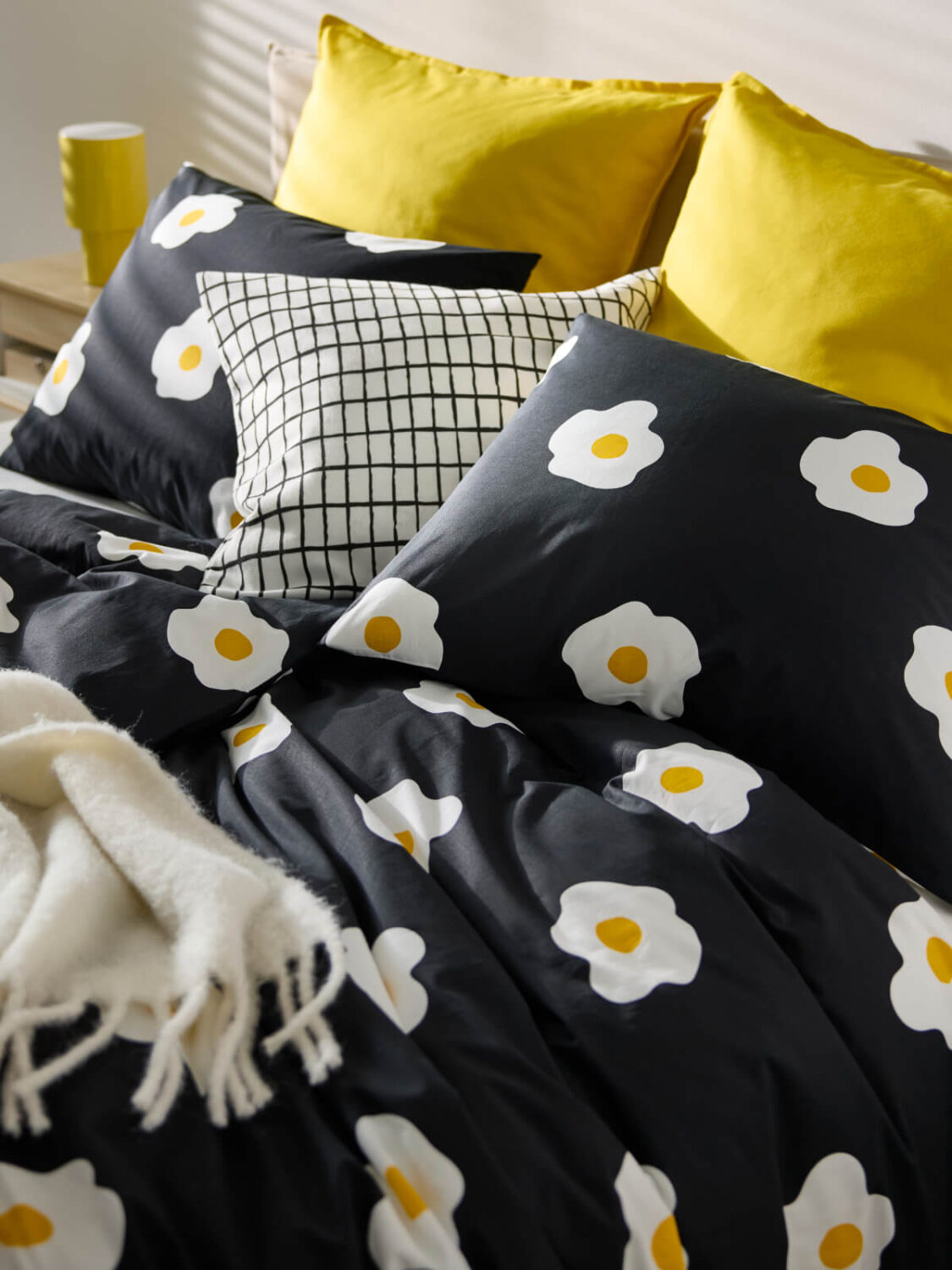 New IKEA Collection April 2025: Colorful Designs and Patterns 4 IKEA_MASTERROT_kuddfodral_PH202942