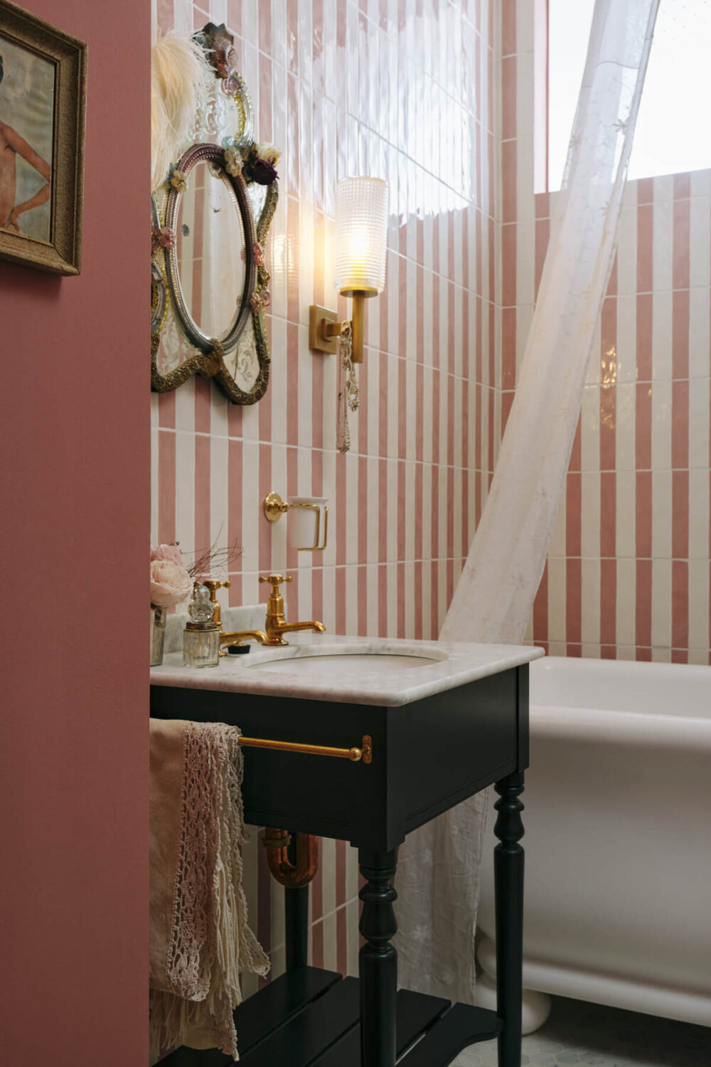 Pearl Lowe's New deVOL Kitchen and Bathroom in her Portobello Home 15 the-devol-victorian-washstand-pearl-lowe-portobello-house-nordroom7