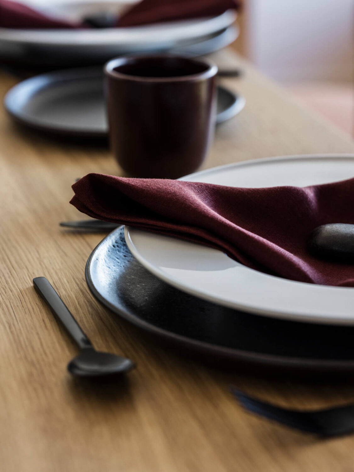 IKEA STOCKHOLM 2025 Collection: Classic Designs Made Of Natural Materials 52 IKEA_STOCKHOLM_servett_PH202342