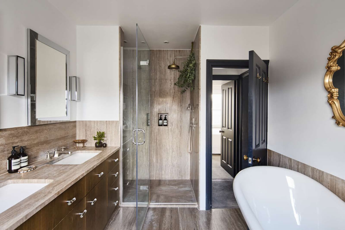 Light and Dark in a Spacious Victorian Townhouse in London 27 bathroom with shower and bath