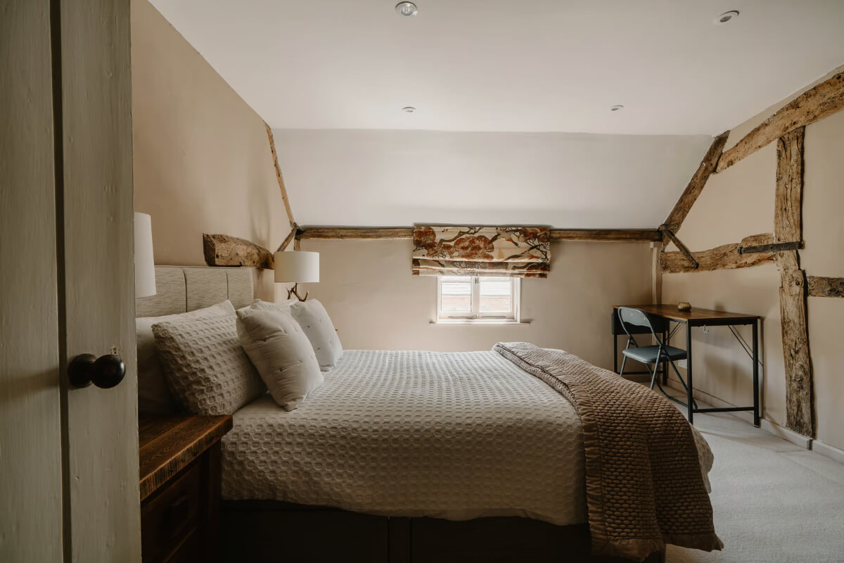 Serene Colors and Historic Elements in an Elizabethan Home in Wiltshire 22 bedroom wooden beams