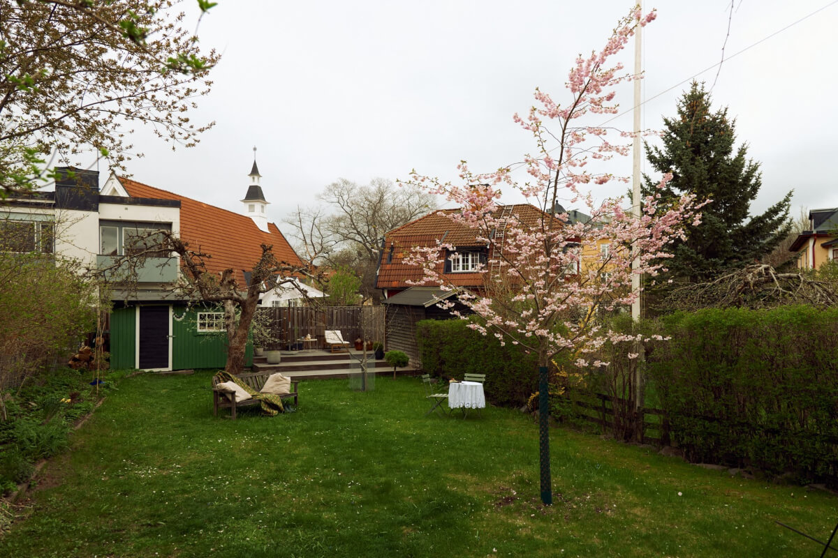 A Charming Semi-Detached House in the First Garden Town of Stockholm 34 garden