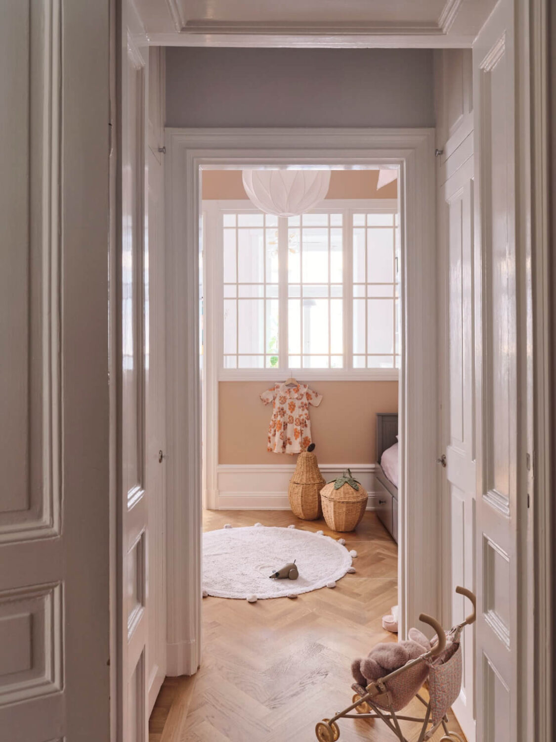 Classic Elements and Light Rooms in a Lovely Family Apartment 15 inner hall to kids bedroom