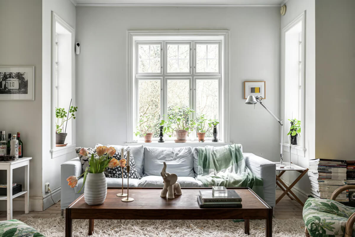 A Beautiful Former Summer House in Southern Sweden 4 light living room