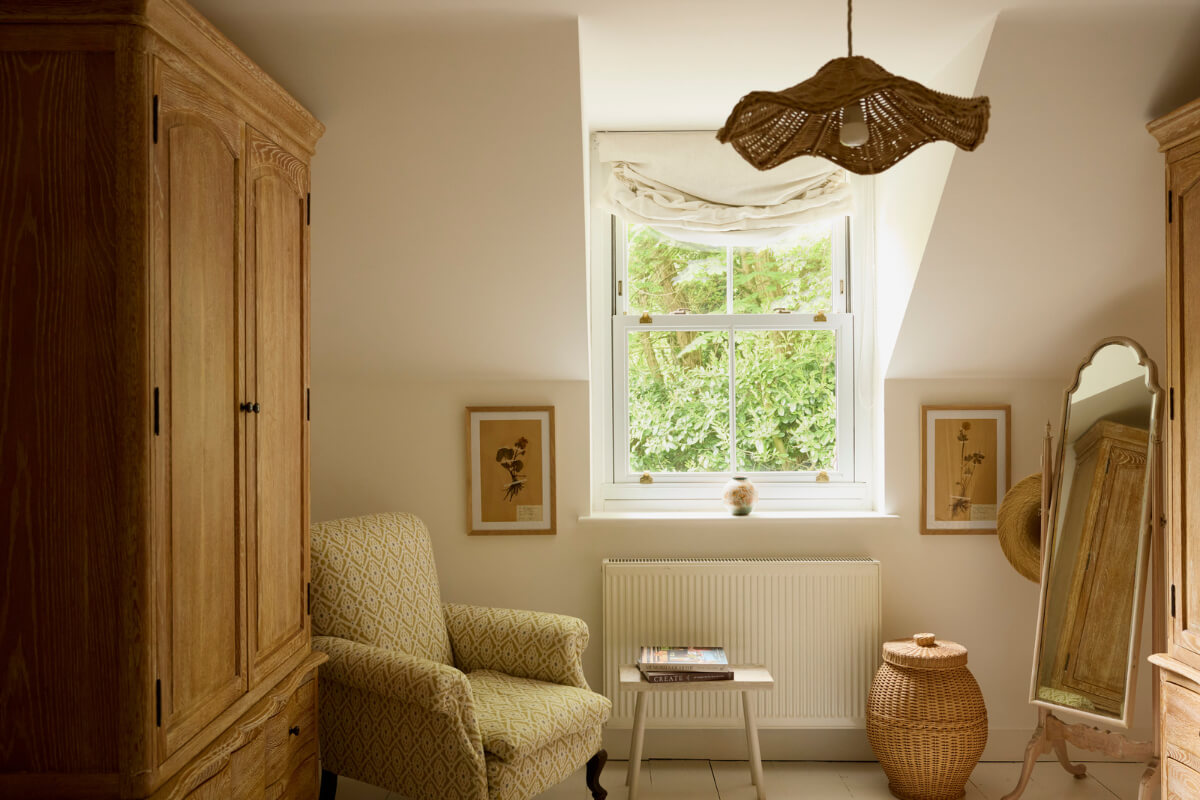 Natural Colors and Materials in a Beautiful Arts and Crafts House 18 bedroom comfy chair